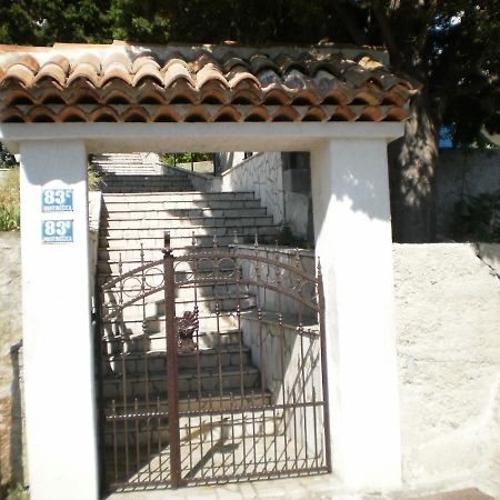 Apartments Pinezic Martinšćica Екстериор снимка