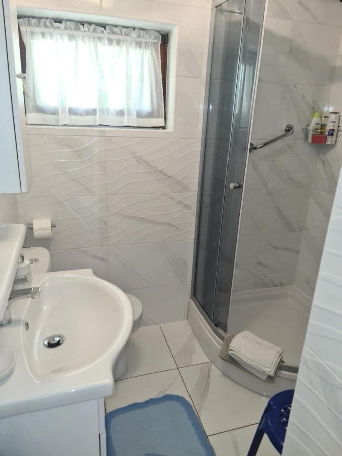 Apartments Pinezic Martinšćica Екстериор снимка