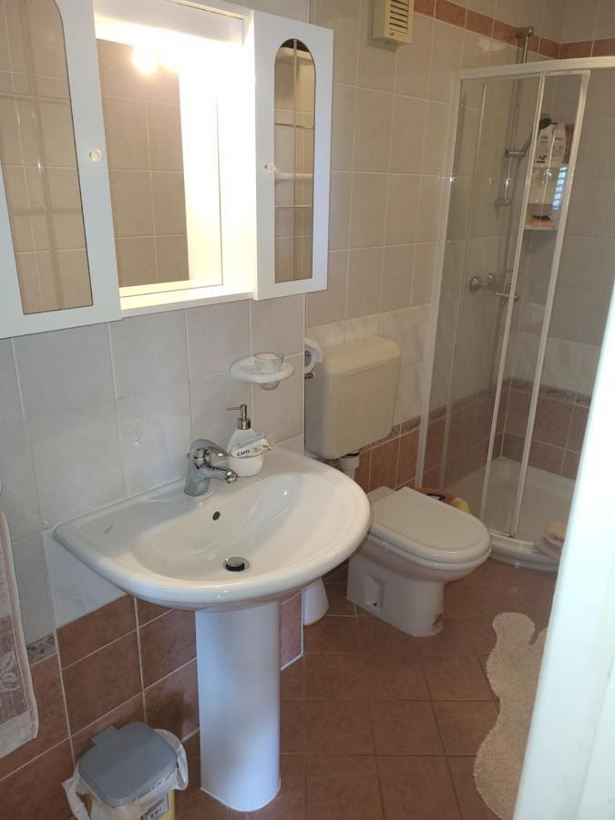 Apartments Pinezic Martinšćica Екстериор снимка