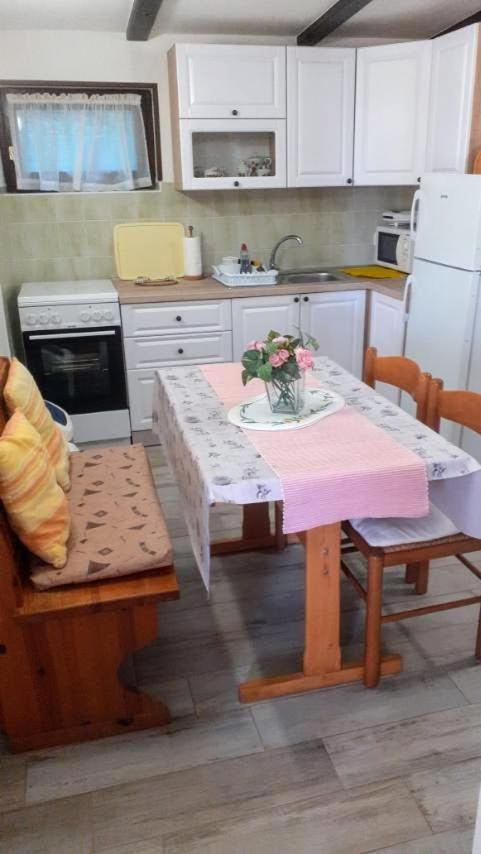 Apartments Pinezic Martinšćica Екстериор снимка