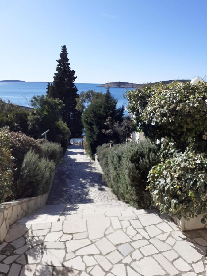 Apartments Pinezic Martinšćica Екстериор снимка
