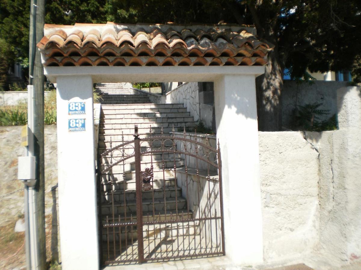 Apartments Pinezic Martinšćica Екстериор снимка